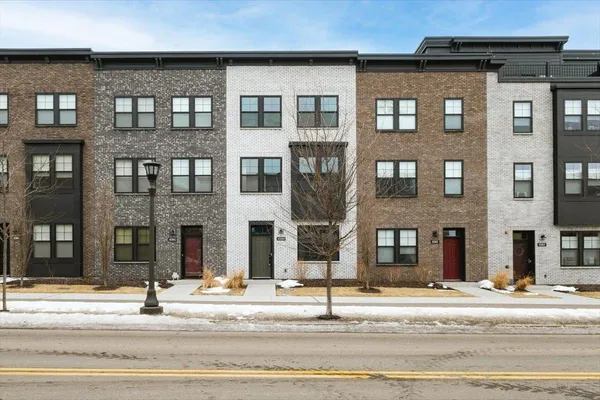 $637,000 | 850 Mount Curve Boulevard, Unit H, St. Paul, MN 55116