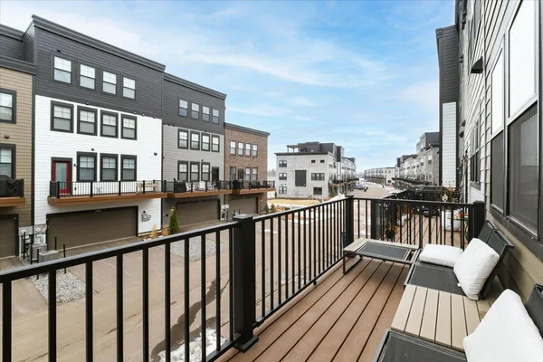 $637,000 | 850 Mount Curve Boulevard, Unit H, St. Paul, MN 55116