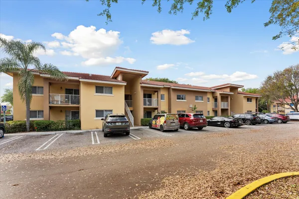 $2,595 | 6881 Northwest 173rd Drive, Hialeah, FL 33015