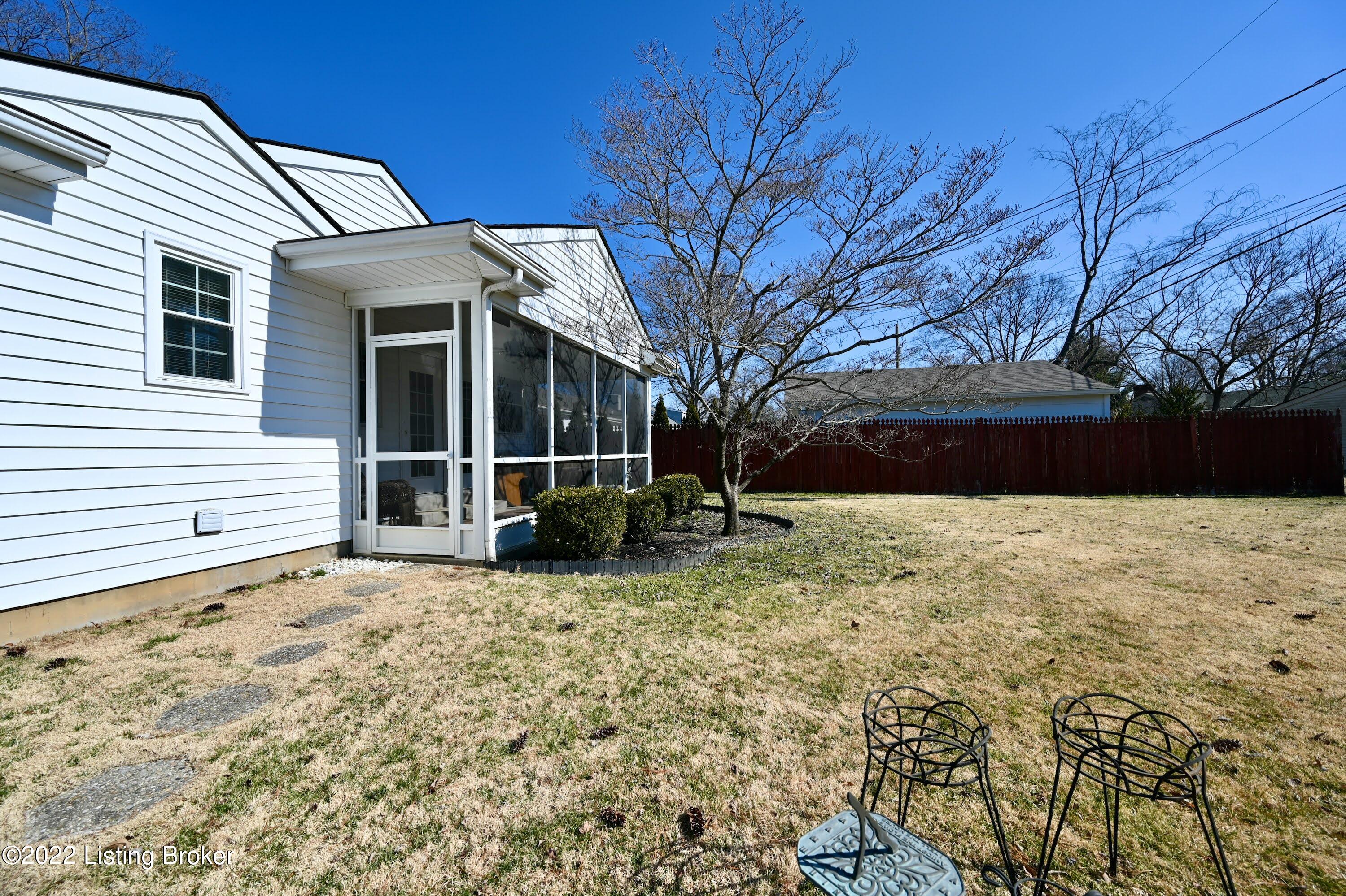 8606 Charing Cross Road Louisville, KY 40222 - Photo 43 of 48 DSC_0357