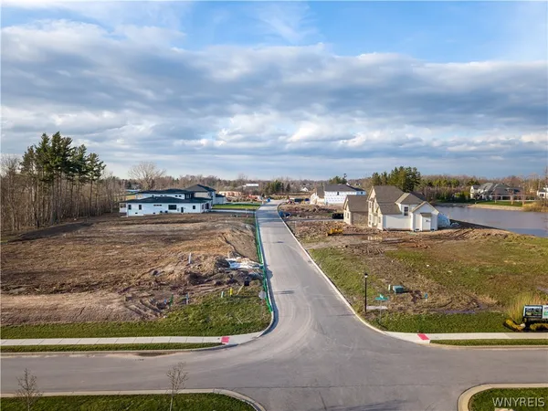 $325,000 | 5501 Serenity Court, Clarence, NY 14031