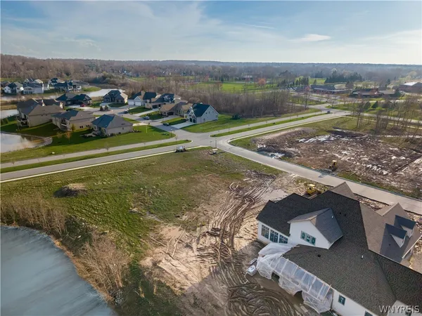$325,000 | 5501 Serenity Court, Clarence, NY 14031