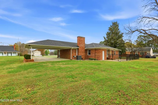 $265,000 | 403 Smith Chapel Road, Mount Olive, NC 28365