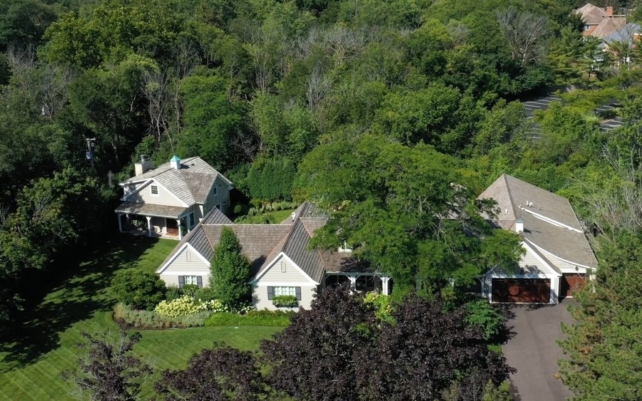 422 Sunset Ridge Road Northfield, IL 60093 - Photo 2 of 52 an aerial view of a house