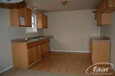 13426 North Road Fenton, MI 48430 - Photo 3 of 7 20165811-2.JPG