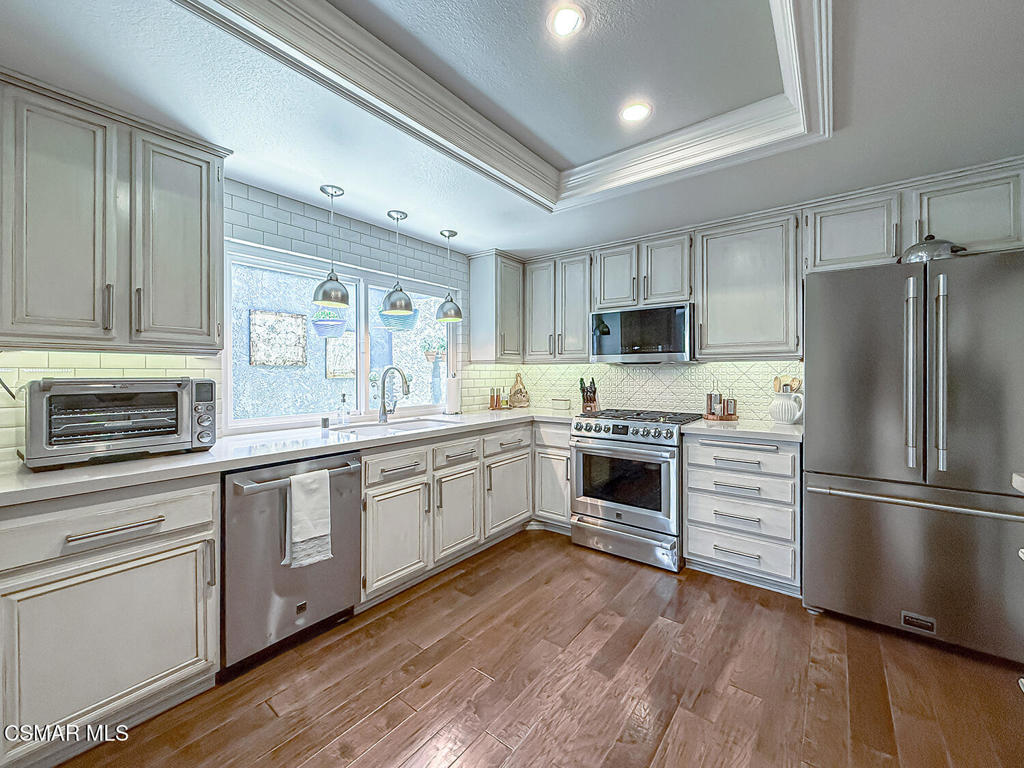 657 Cartpath Place Simi Valley, CA 93065 - Photo 11 of 30