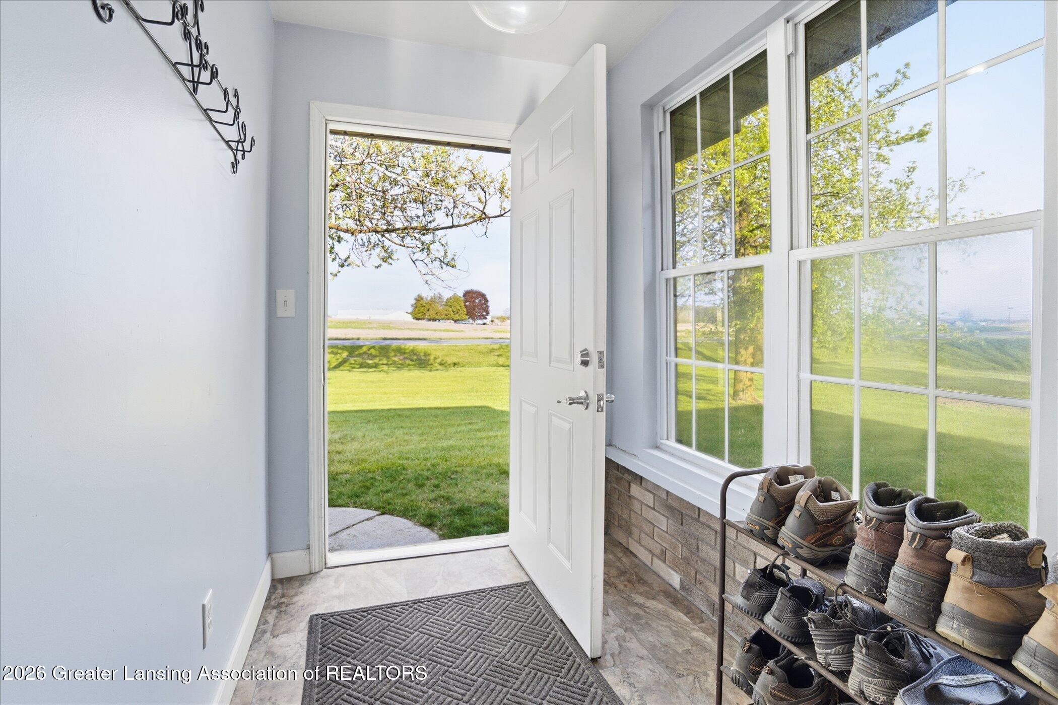 10970 Airport Road Dewitt, MI 48820 - Photo 7 of 53 07-10970-Airport-Rd-DeWitt-Windowstill