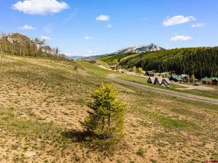 $450,000 | 286 Meadow Drive, Crested Butte, CO 81224