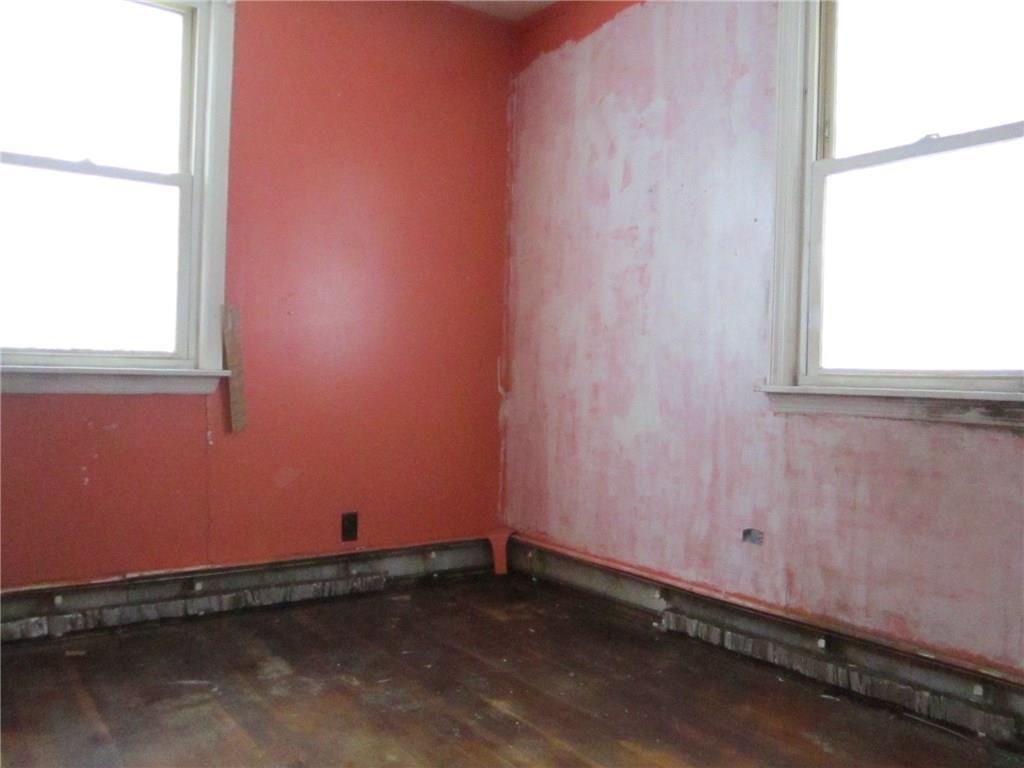 147 Prospect Street Millinocket, ME 04462 - Photo 9 of 15 Photo