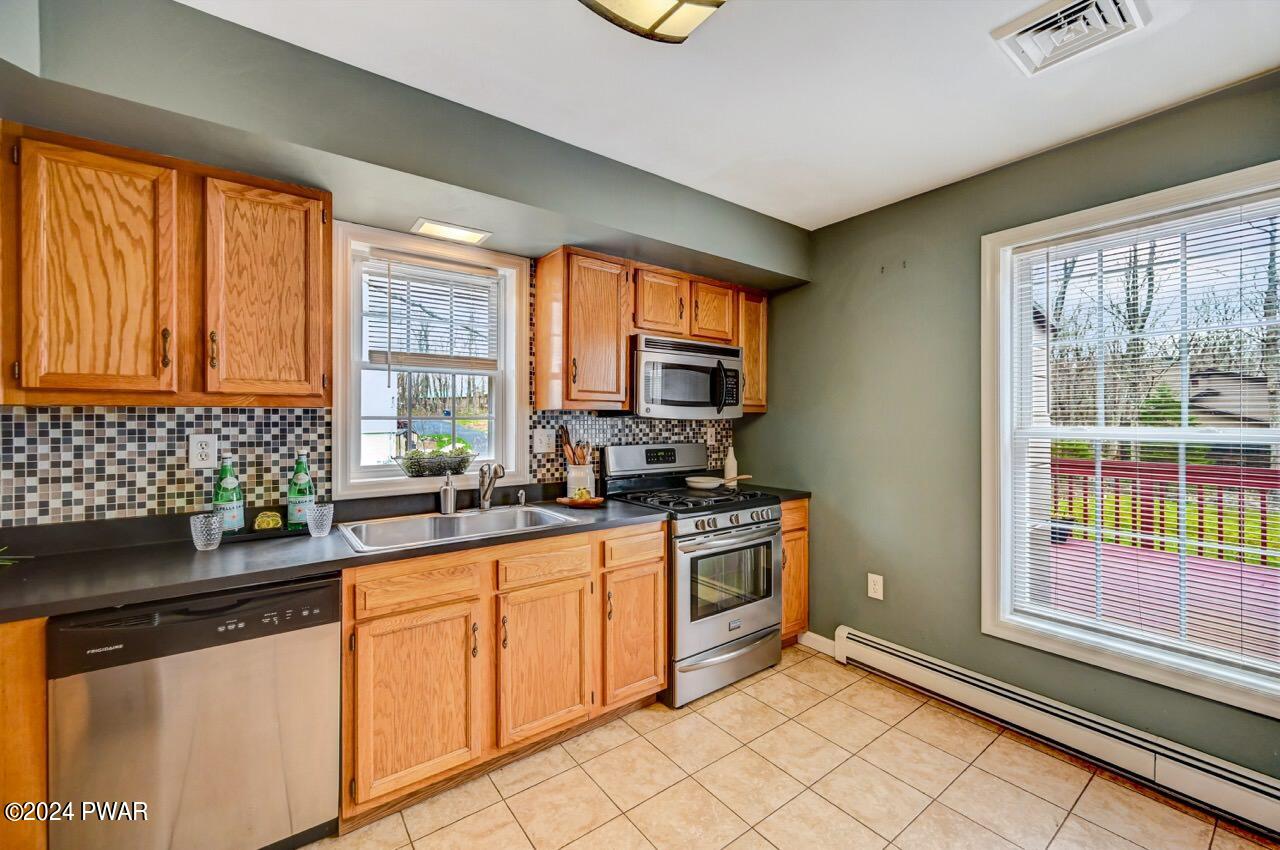 401 Maple Ridge Drive Hawley, PA 18428 - Photo 27 of 78