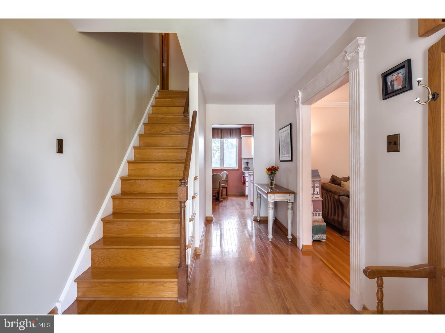 712 Liberty Road Mount Laurel, NJ 08054 - Photo 2 of 19 Foyer
