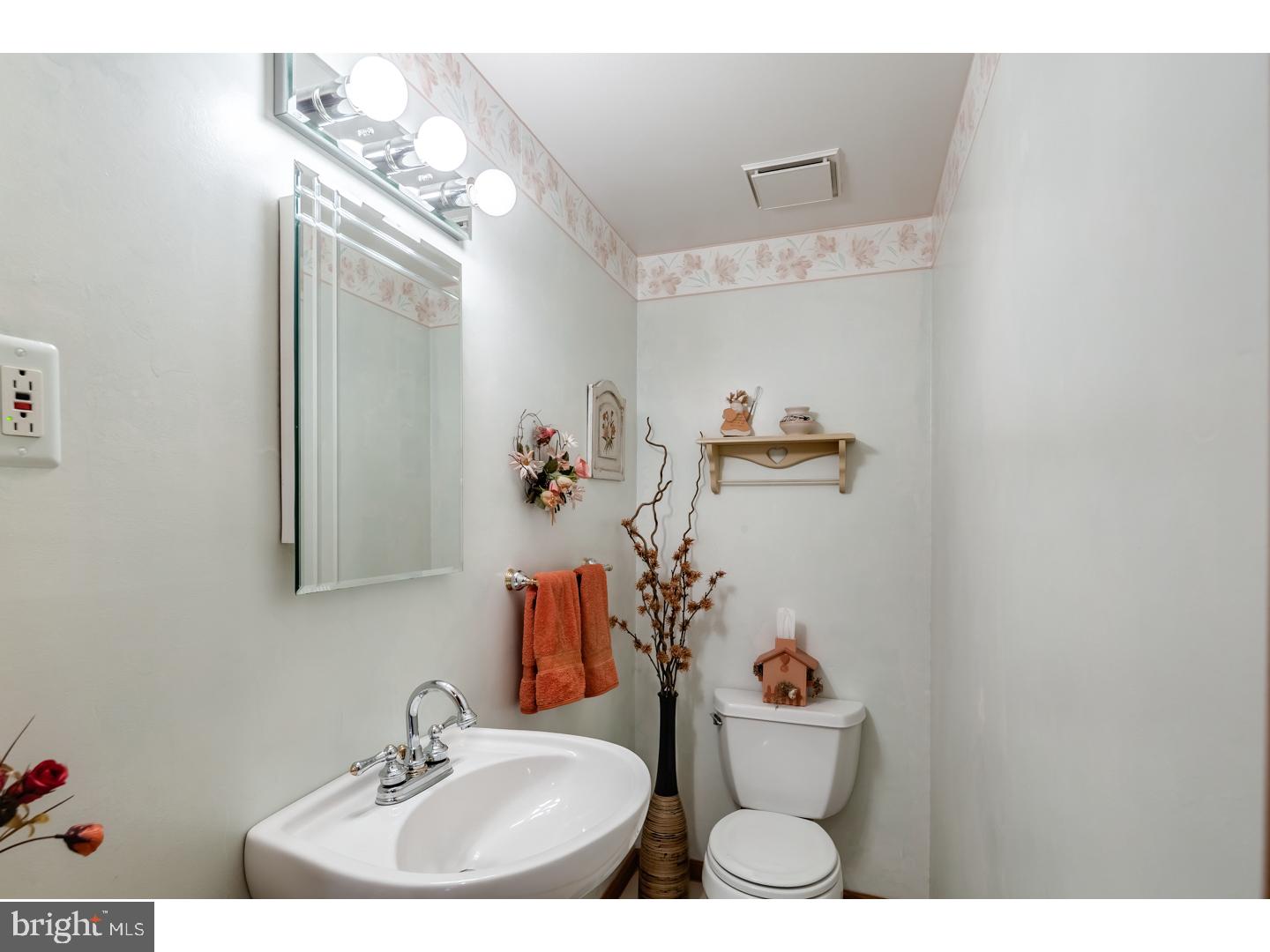 712 Liberty Road Mount Laurel, NJ 08054 - Photo 9 of 19 Half Bath