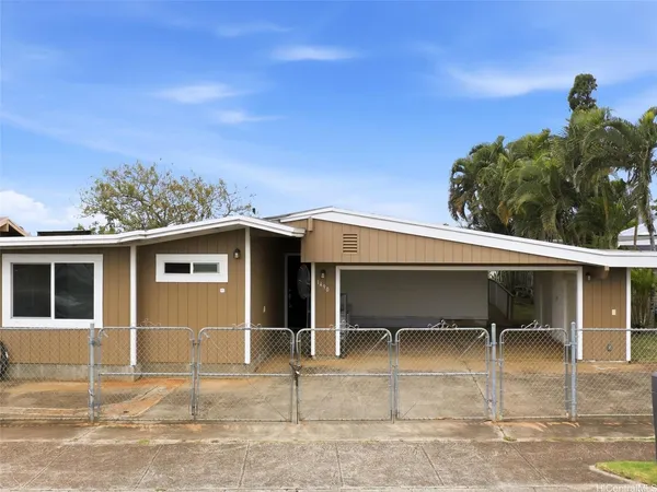 $1,495,000 | 1490 Lehia Street, Honolulu, HI 96818