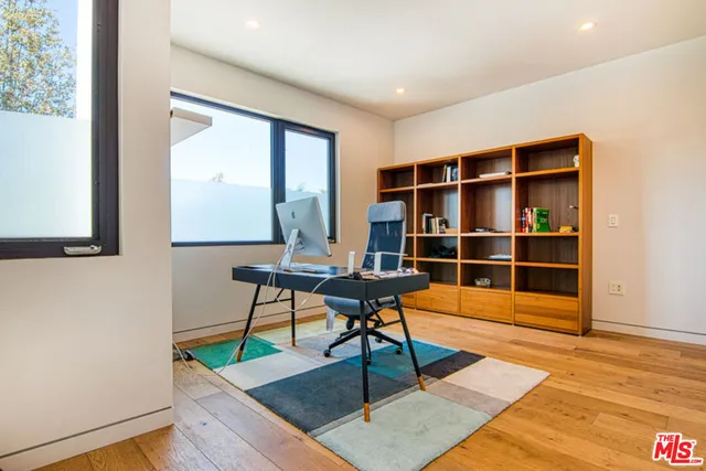 $16,000 | 2345 27th Street, Santa Monica, CA 90405