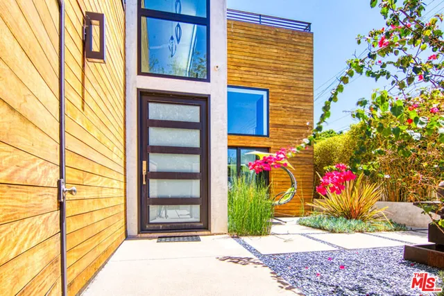 $16,000 | 2345 27th Street, Santa Monica, CA 90405