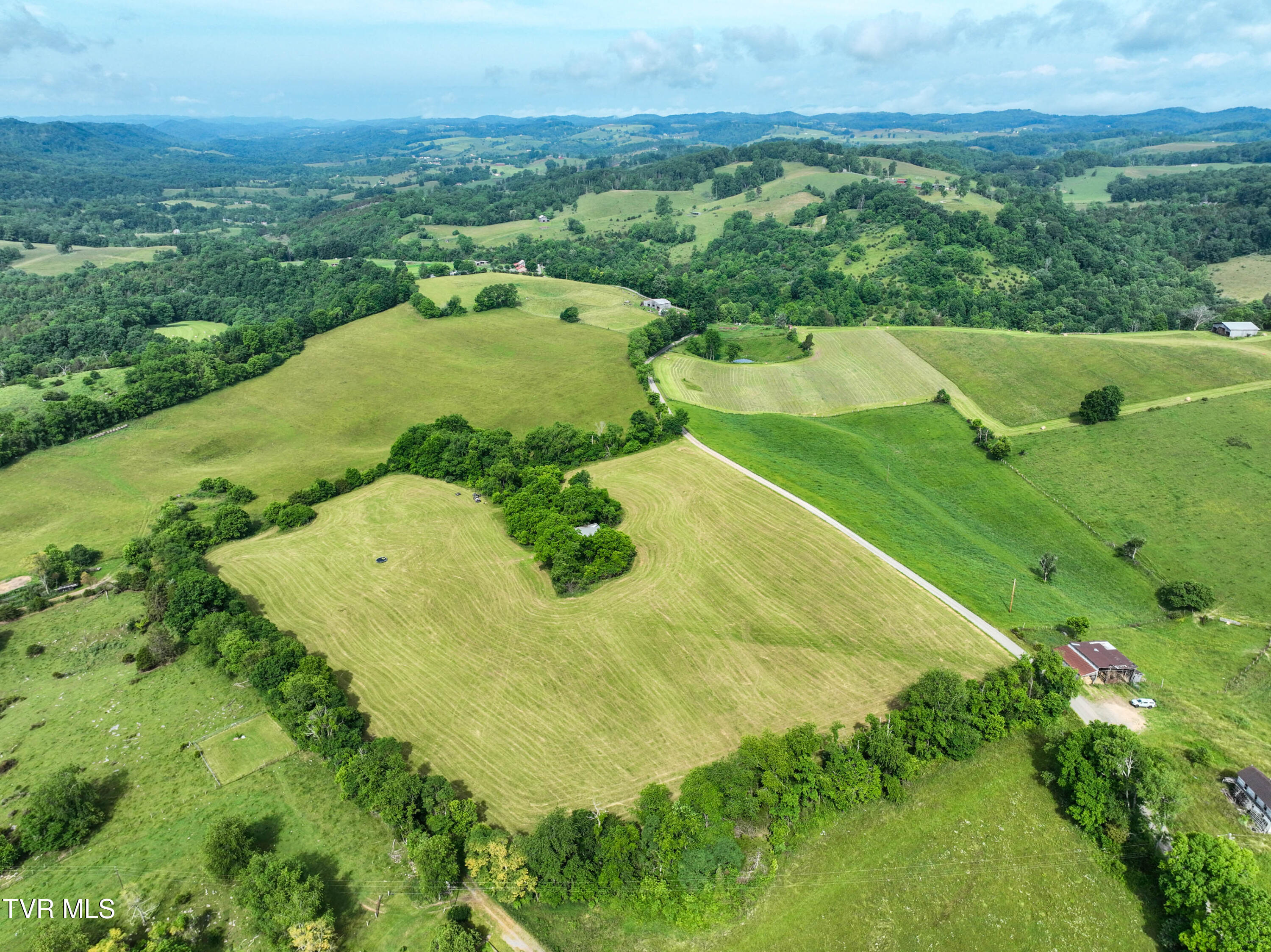 Lot 3 Wayside Meadows Road Nickelsville, VA 24271 - Photo 26 of 40 Wayside Meadows Rd Drone GLOV-16