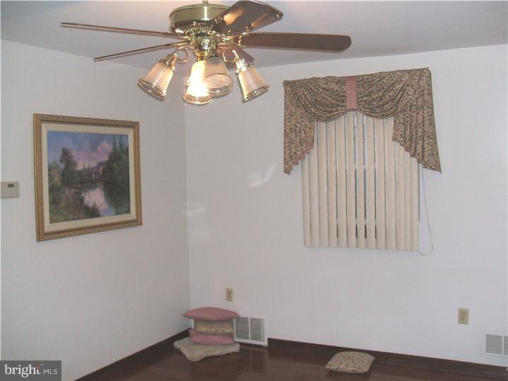 125 North Fairview Street Riverside, NJ 08075 - Photo 2 of 15