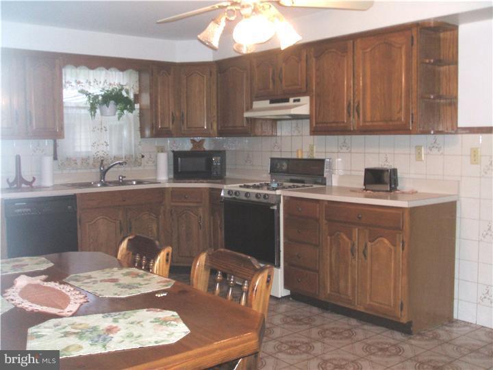 125 North Fairview Street Riverside, NJ 08075 - Photo 3 of 15