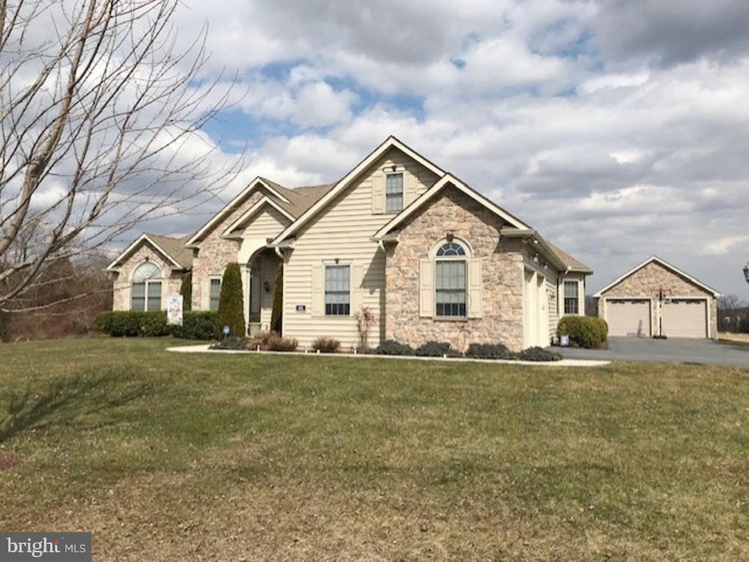125 Pine Road Abbottstown, PA 17301 - Photo 2 of 26 Gallery Image 2