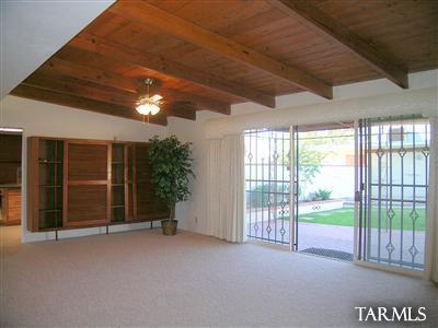 6967 East River Road Tucson, AZ 85750 - Photo 4 of 10
