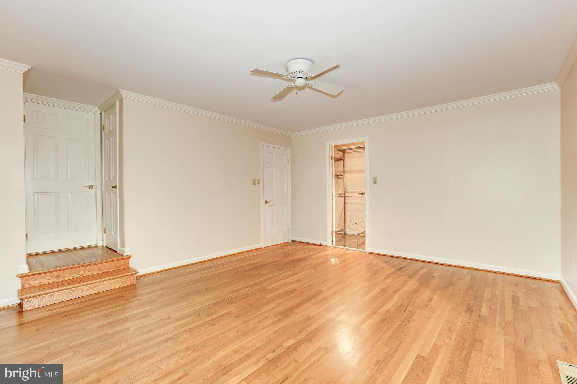 11824 Hunting Ridge Court Potomac, MD 20854 - Photo 14 of 28 Interior (General)