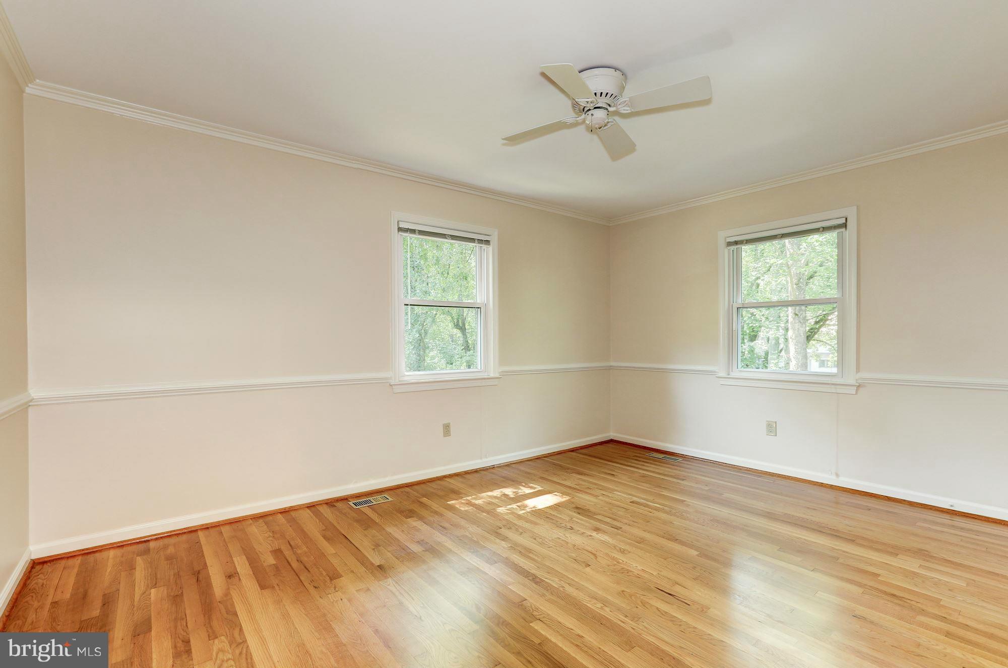 11824 Hunting Ridge Court Potomac, MD 20854 - Photo 16 of 28 Interior (General)