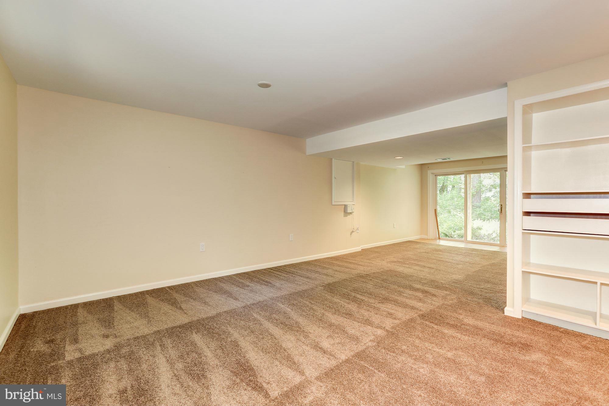 11824 Hunting Ridge Court Potomac, MD 20854 - Photo 20 of 28 Interior (General)