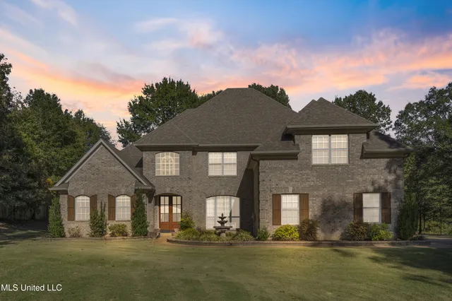 $570,000 | 5666 Chessie Drive, Olive Branch, MS 38654