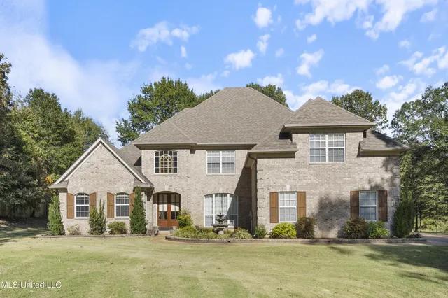 $570,000 | 5666 Chessie Drive, Olive Branch, MS 38654