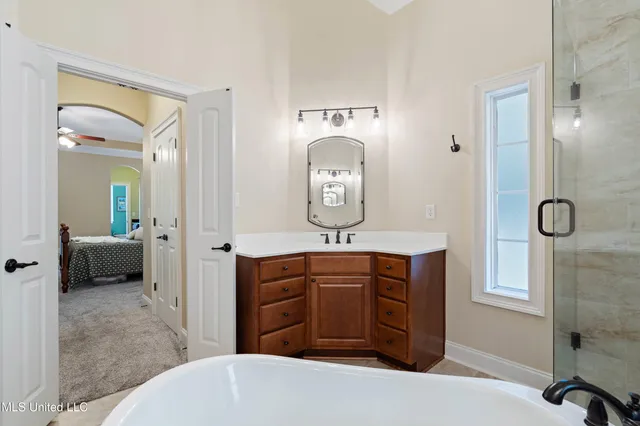 $570,000 | 5666 Chessie Drive, Olive Branch, MS 38654