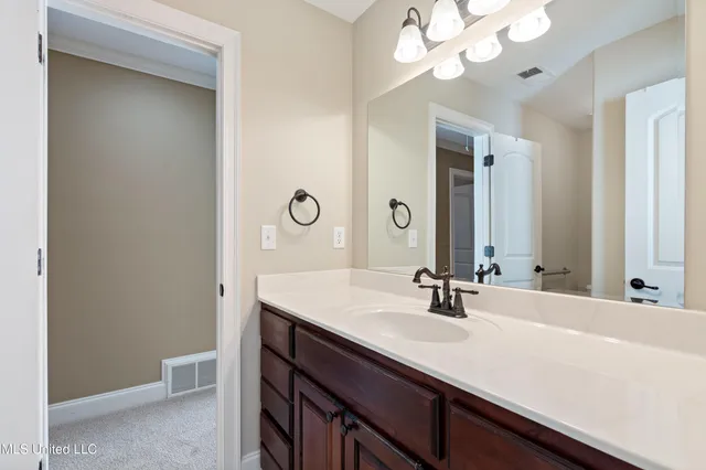 $570,000 | 5666 Chessie Drive, Olive Branch, MS 38654