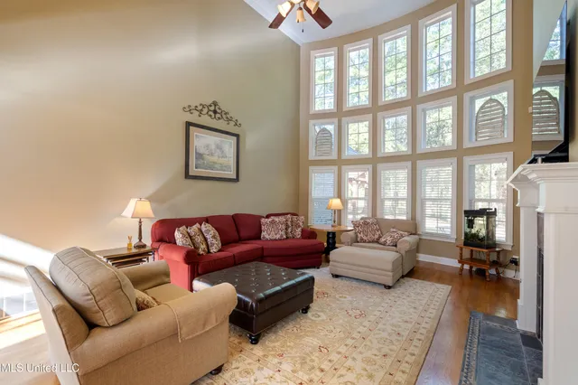 $570,000 | 5666 Chessie Drive, Olive Branch, MS 38654