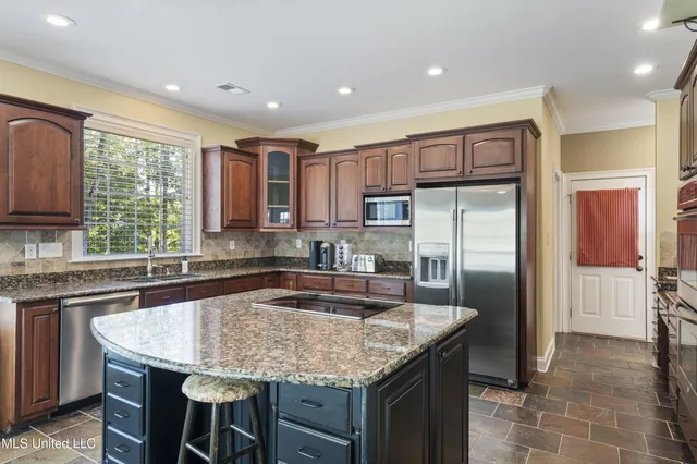 $570,000 | 5666 Chessie Drive, Olive Branch, MS 38654