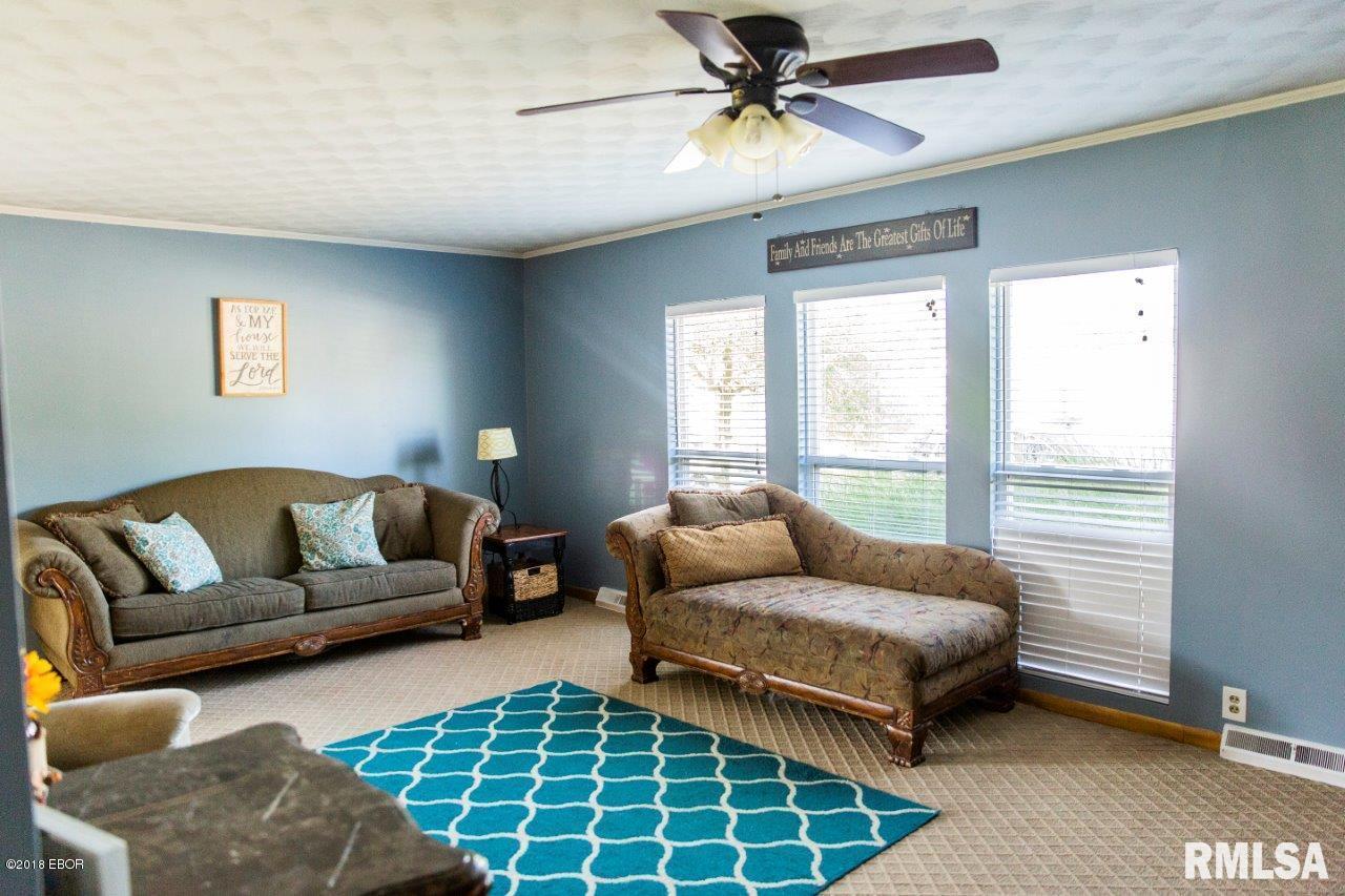 516 South 8th Street Herrin, IL 62948 - Photo 3 of 30