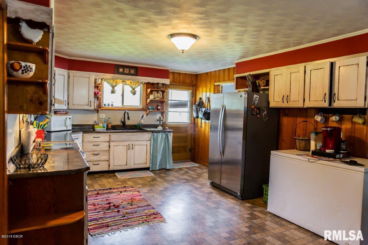 516 South 8th Street Herrin, IL 62948 - Photo 8 of 30