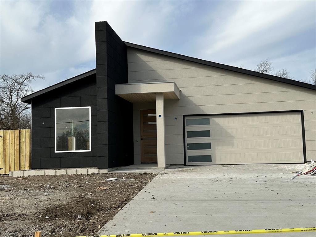 2871 East Overton Road Dallas, TX 75216 - Photo 1 of 1 a front view of a house