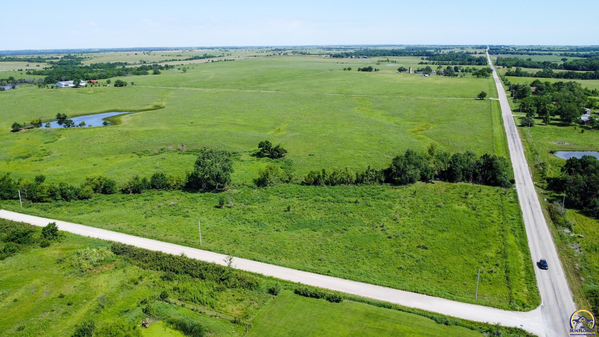 2823 Rd L Emporia, KS 66801 - Photo 4 of 27