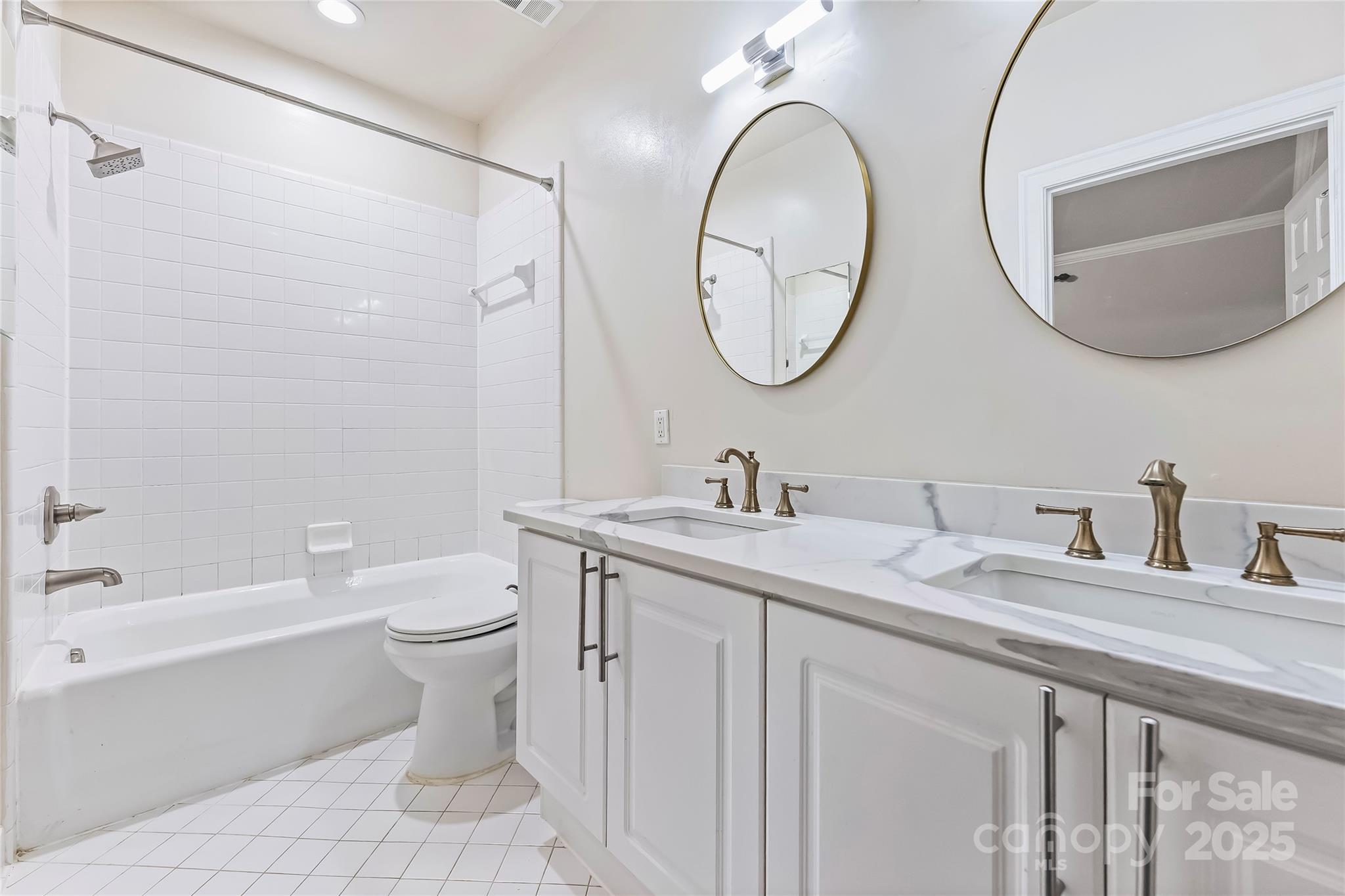 127 North Tryon Street, Unit 508 Charlotte, NC 28202 - Photo 13 of 22