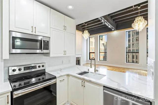 $569,000 | 127 North Tryon Street, Unit 508, Charlotte, NC 28202