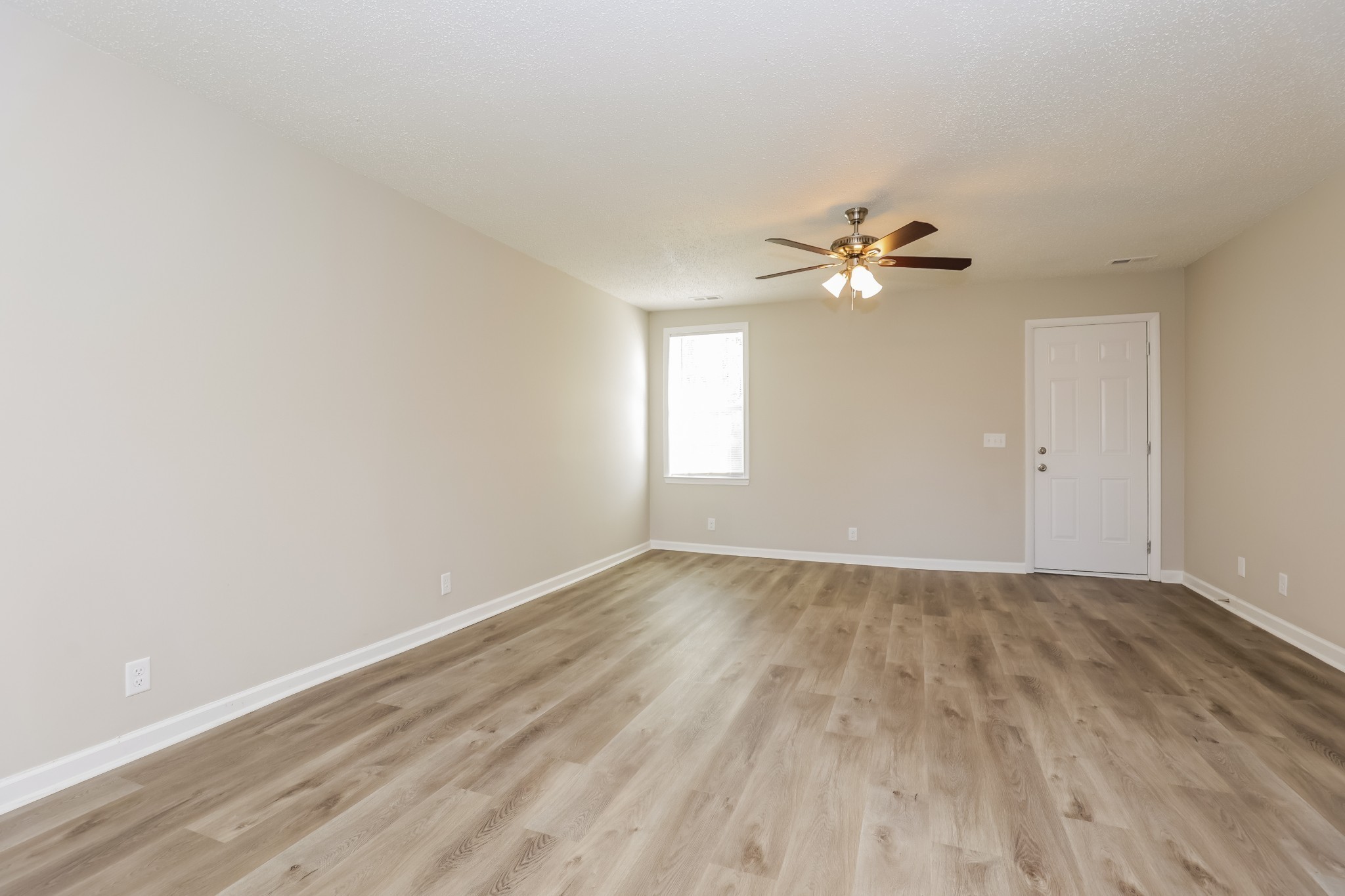 8134 Sunset Circle Murfreesboro, TN 37129 - Photo 2 of 16