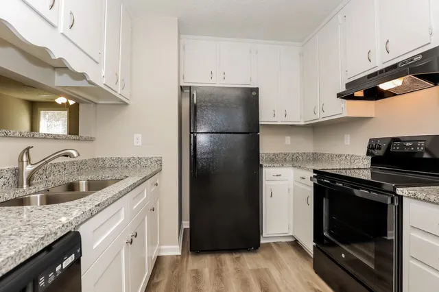 $1,695 | 8134 Sunset Circle, Murfreesboro, TN 37129