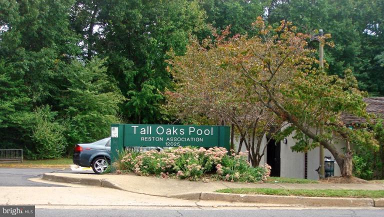 1646 Oak Spring Way Reston, VA 20190 - Photo 28 of 29 Association pool is walking distance from home