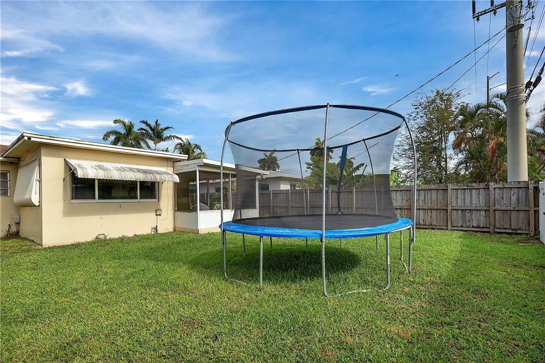 1401 North 31st Road Hollywood, FL 33021 - Photo 32 of 35 Photo 32