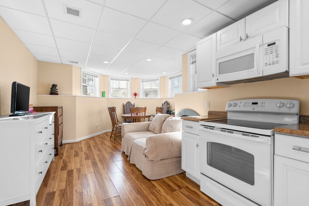 68 Hampton Circle Hull, MA 02045 - Photo 21 of 28 Gallery Image 21