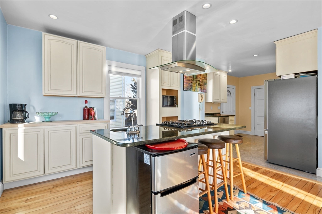 68 Hampton Circle Hull, MA 02045 - Photo 10 of 28 Gallery Image 10
