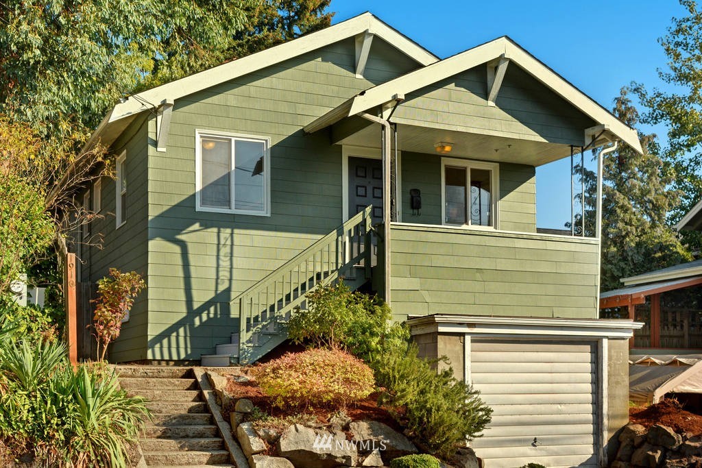 1910 North 39th Street Seattle, WA 98103 - Photo 2 of 16 Gallery Image 2