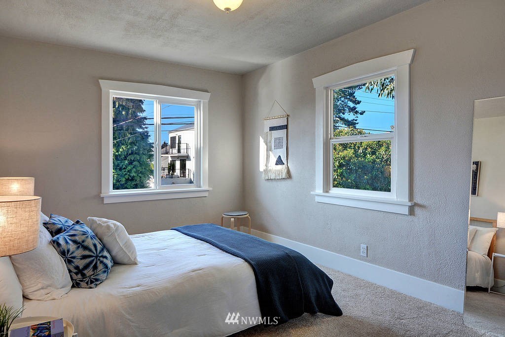 1910 North 39th Street Seattle, WA 98103 - Photo 11 of 16 Gallery Image 11