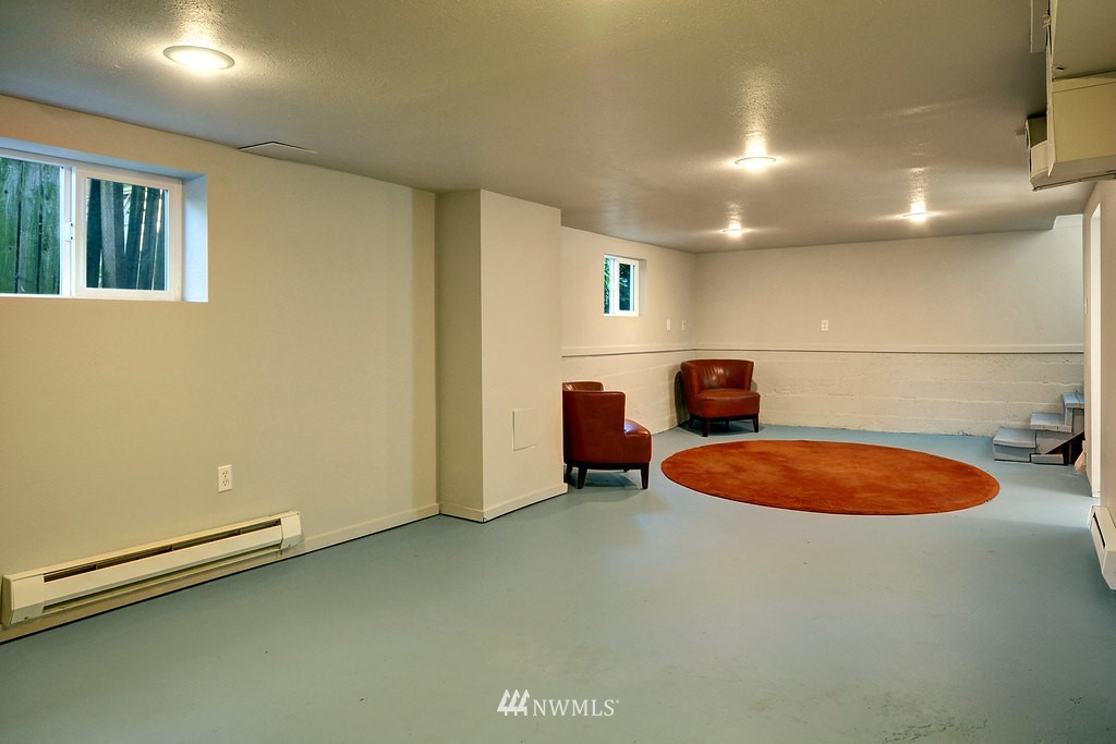 1910 North 39th Street Seattle, WA 98103 - Photo 14 of 16 Gallery Image 14