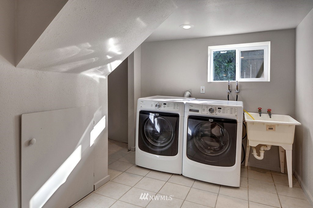 1910 North 39th Street Seattle, WA 98103 - Photo 15 of 16 Gallery Image 15