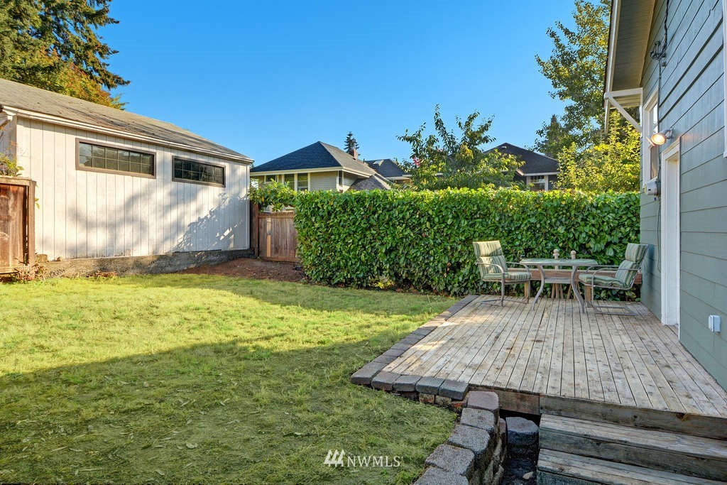 1910 North 39th Street Seattle, WA 98103 - Photo 16 of 16 Gallery Image 16